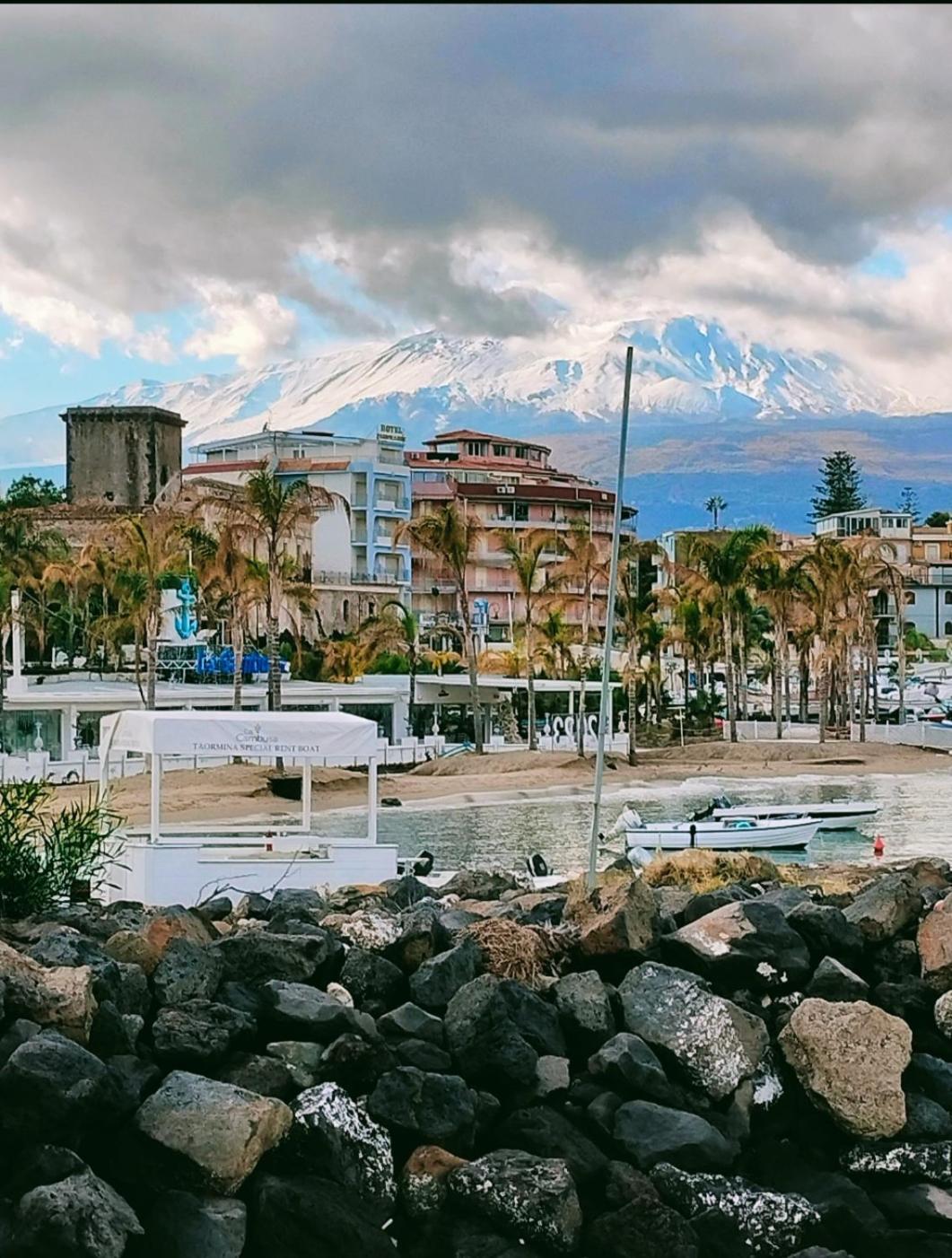Janeta Panoramic Loft Apartment Giardini Naxos Exterior photo
